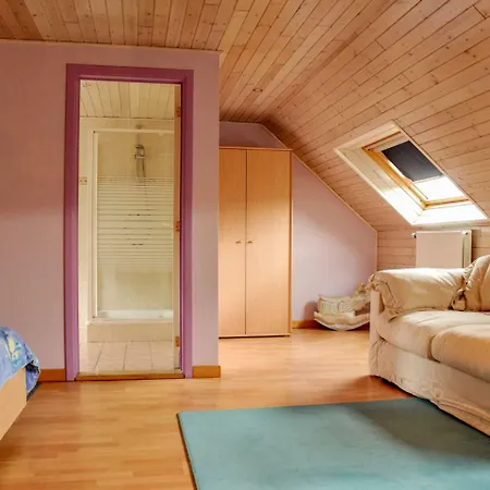 Holiday home Holiday Petite Eneille *